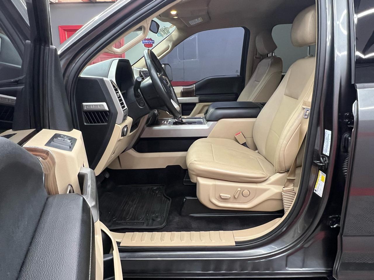 Ford F-150 Lariat SuperCrew 6.5-ft. Bed 4WD 2015