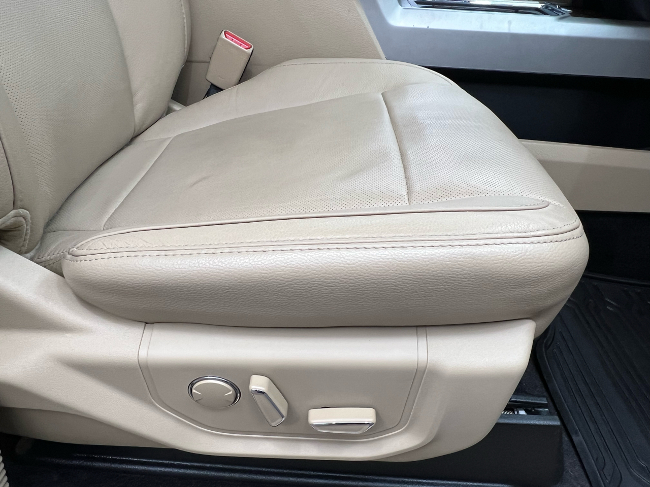 Ford F-150 Lariat SuperCrew 6.5-ft. Bed 4WD 2015