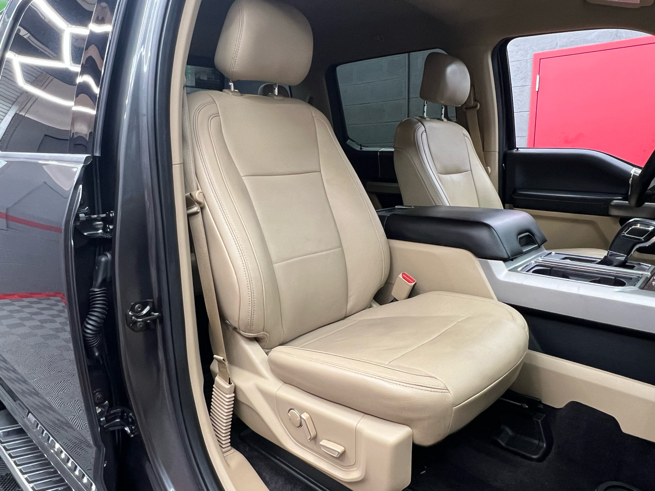 Ford F-150 Lariat SuperCrew 6.5-ft. Bed 4WD 2015