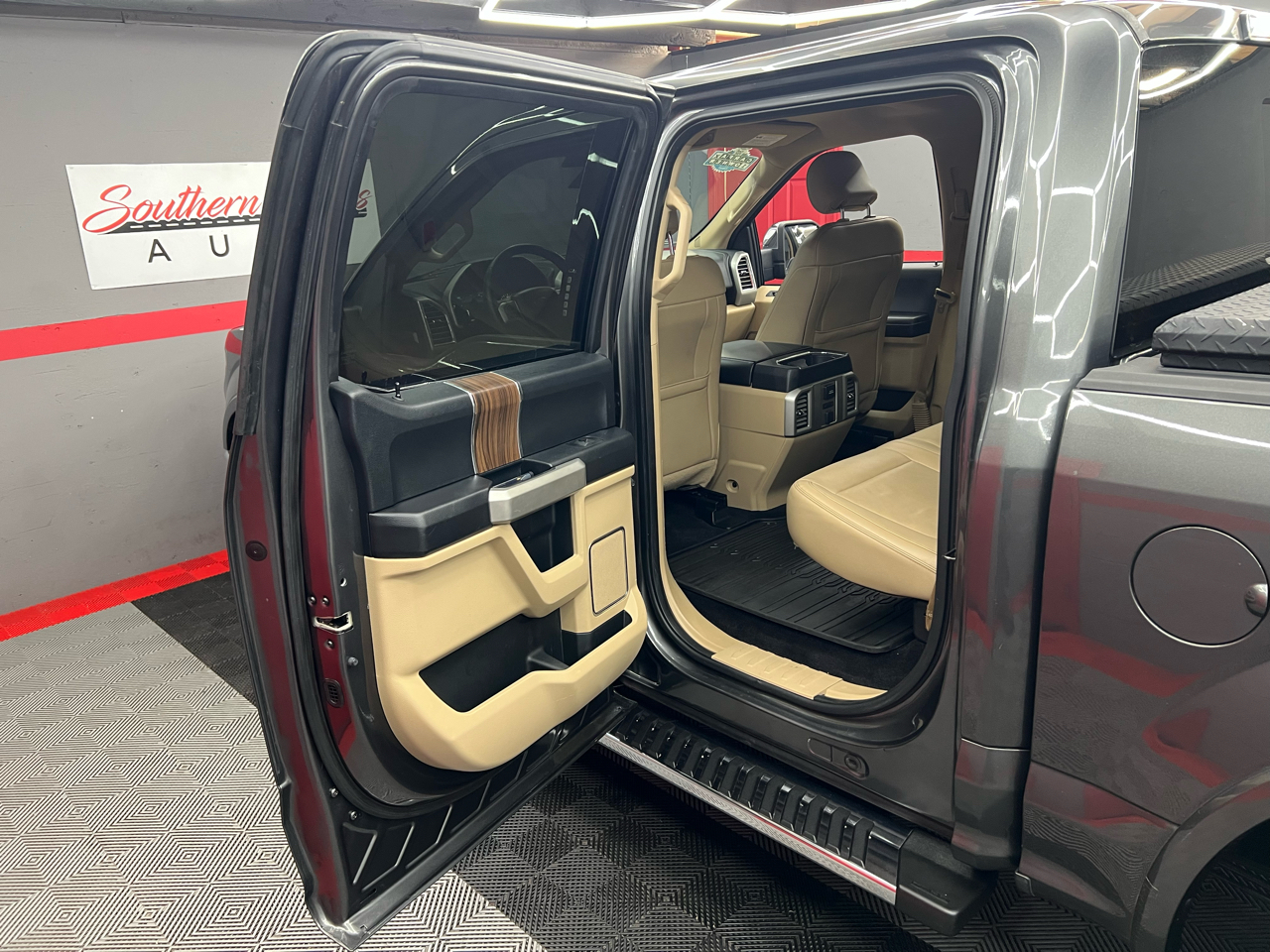 Ford F-150 Lariat SuperCrew 6.5-ft. Bed 4WD 2015