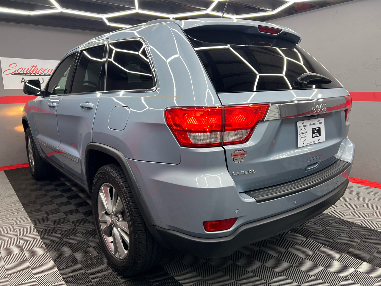 Jeep Grand Cherokee Laredo 2WD 2013