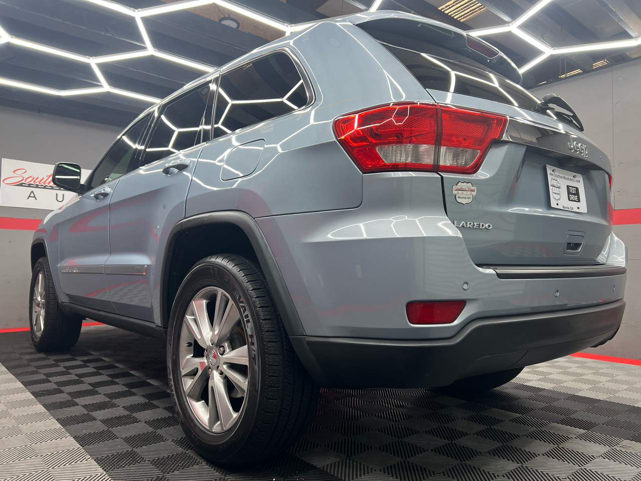 Jeep Grand Cherokee Laredo 2WD 2013