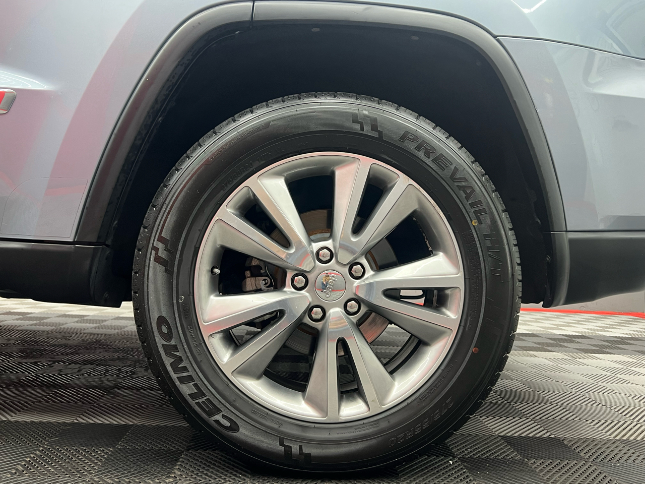 Jeep Grand Cherokee Laredo 2WD 2013