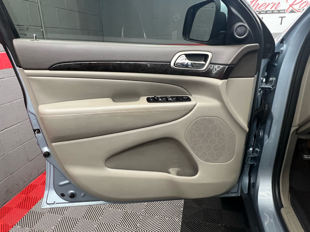 Jeep Grand Cherokee Laredo 2WD 2013