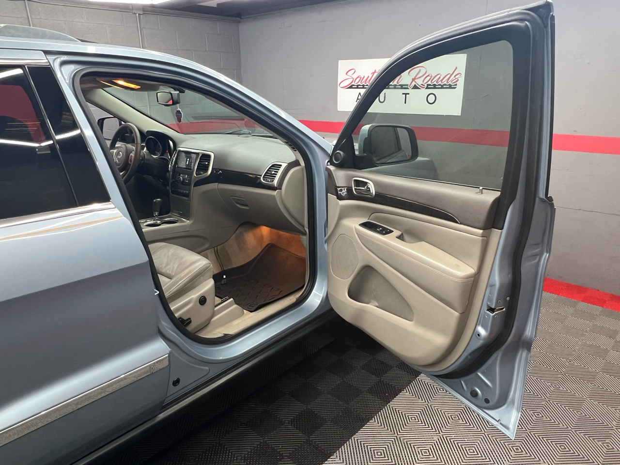 Jeep Grand Cherokee Laredo 2WD 2013