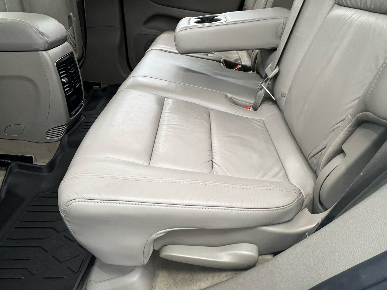 Jeep Grand Cherokee Laredo 2WD 2013