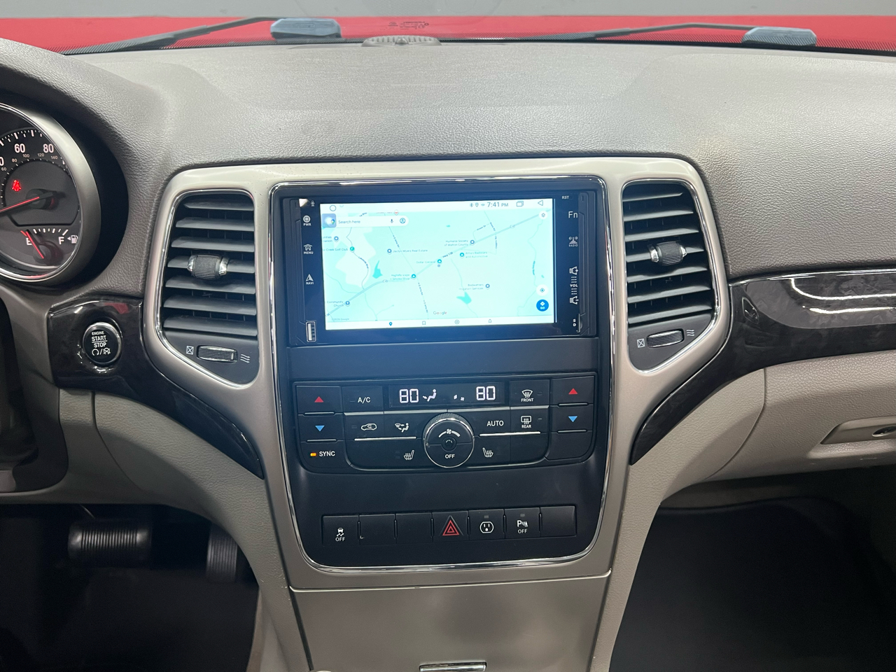 Jeep Grand Cherokee Laredo 2WD 2013