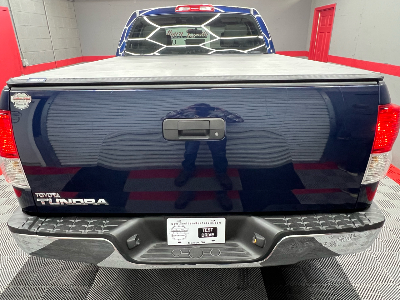 Toyota Tundra Tundra-Grade Double Cab 4.0L 2WD 2011