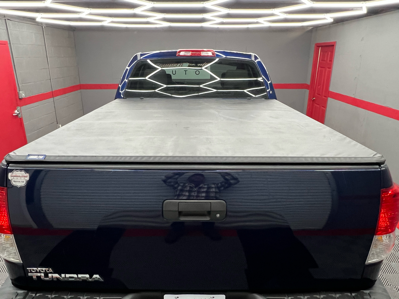 Toyota Tundra Tundra-Grade Double Cab 4.0L 2WD 2011