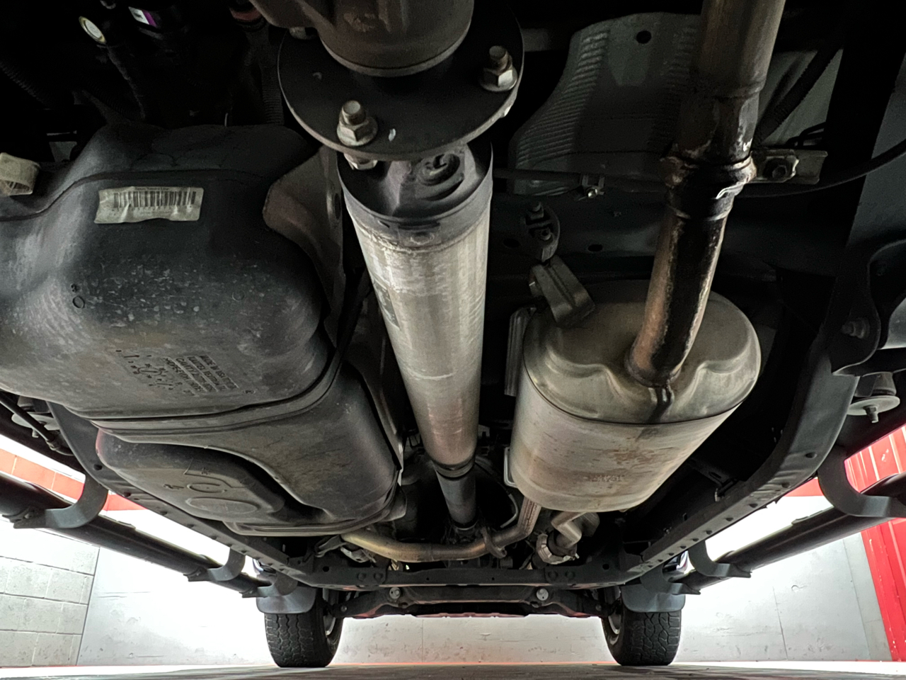 Toyota Tundra Tundra-Grade Double Cab 4.0L 2WD 2011