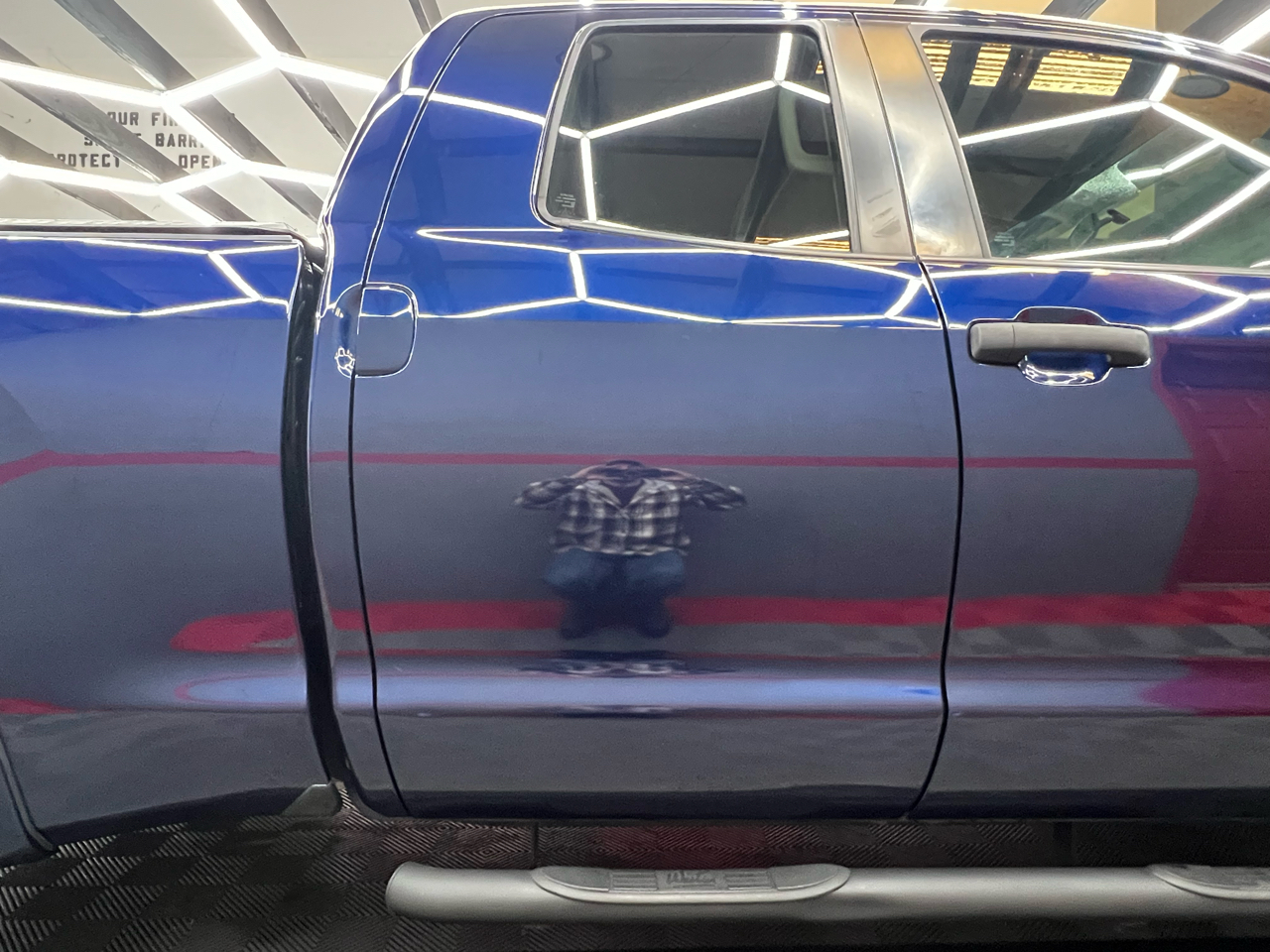 Toyota Tundra Tundra-Grade Double Cab 4.0L 2WD 2011