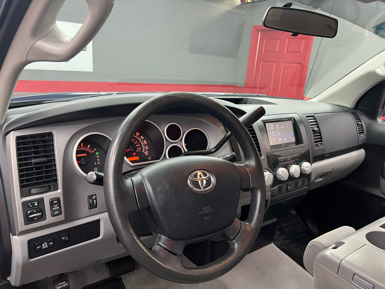 Toyota Tundra Tundra-Grade Double Cab 4.0L 2WD 2011