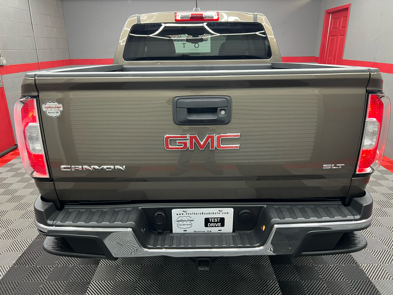 GMC Canyon SLT Crew Cab 2WD Short Box 2015
