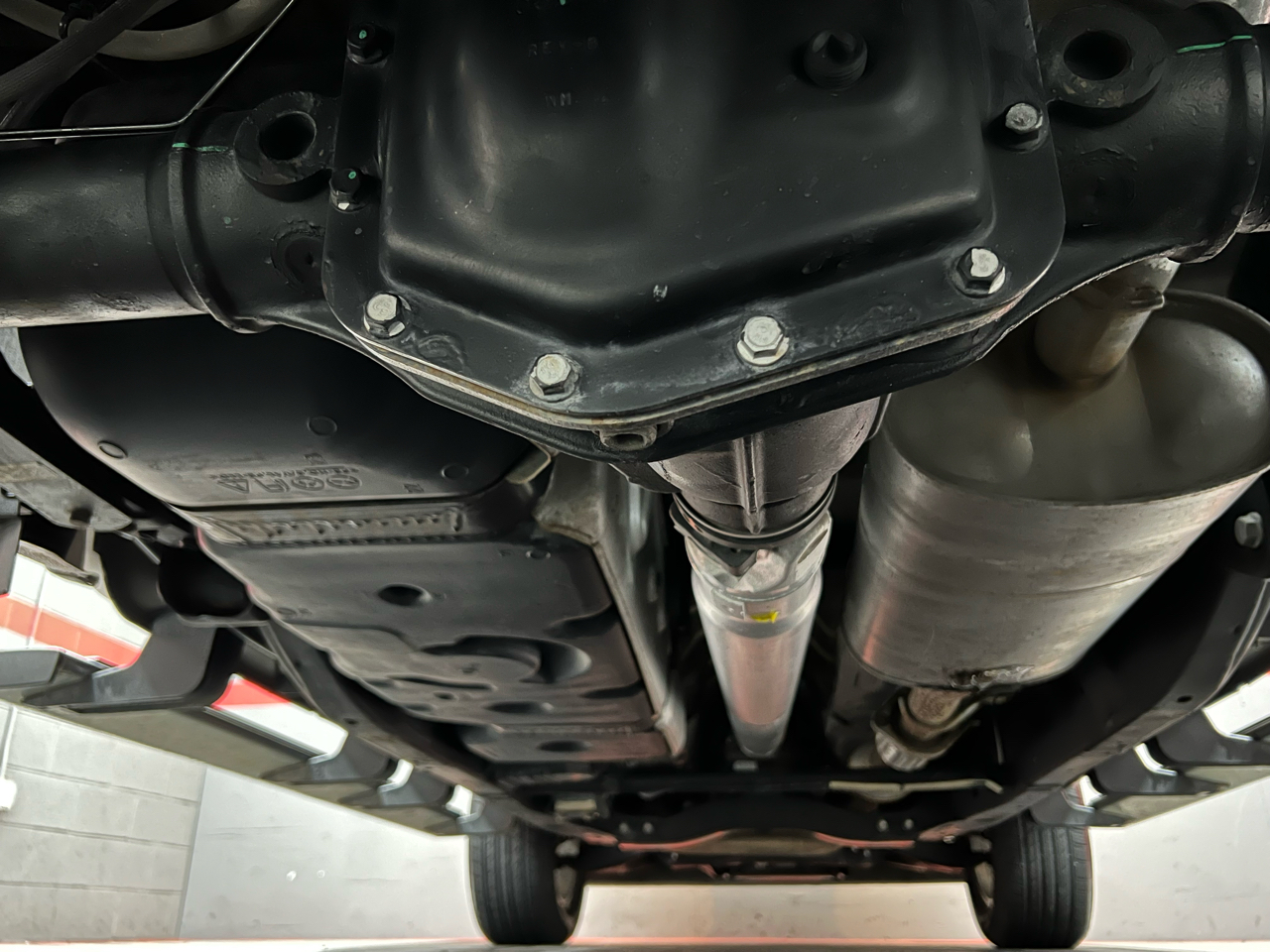 GMC Canyon SLT Crew Cab 2WD Short Box 2015