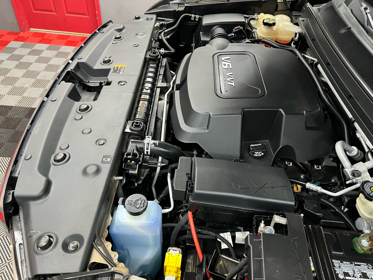 GMC Canyon SLT Crew Cab 2WD Short Box 2015