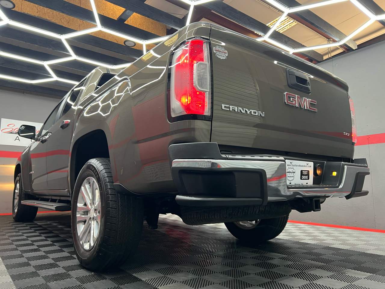 GMC Canyon SLT Crew Cab 2WD Short Box 2015