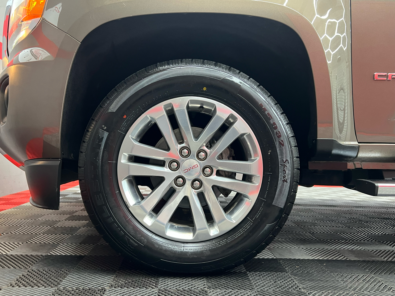 GMC Canyon SLT Crew Cab 2WD Short Box 2015