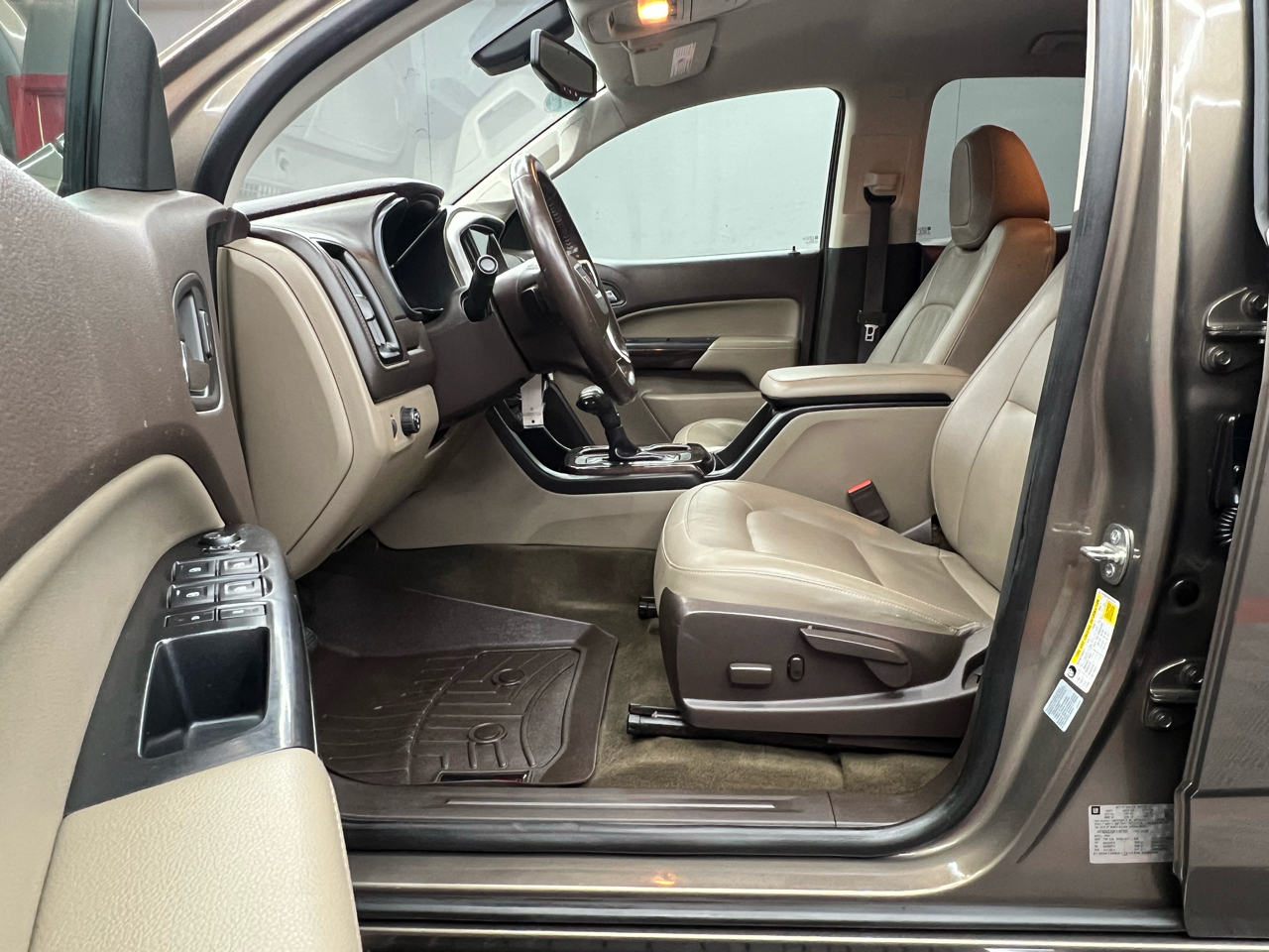 GMC Canyon SLT Crew Cab 2WD Short Box 2015