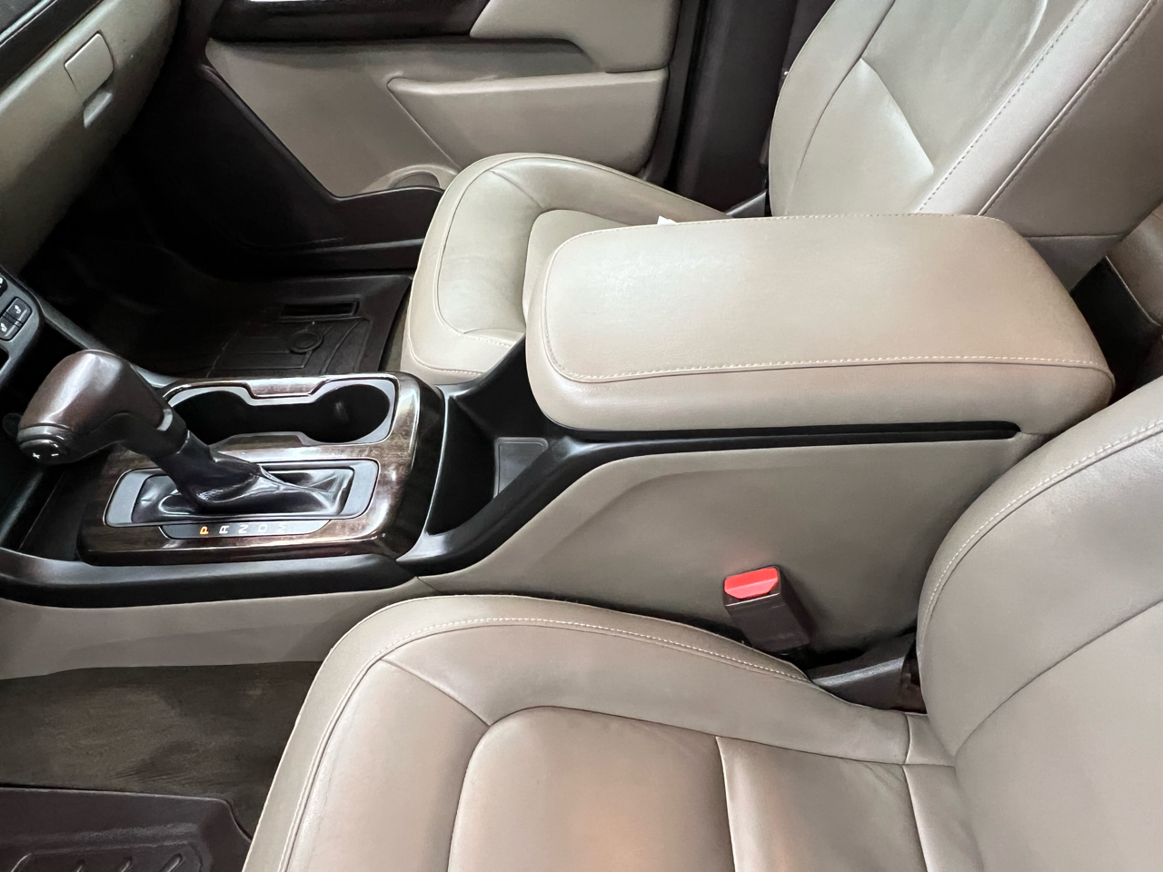 GMC Canyon SLT Crew Cab 2WD Short Box 2015