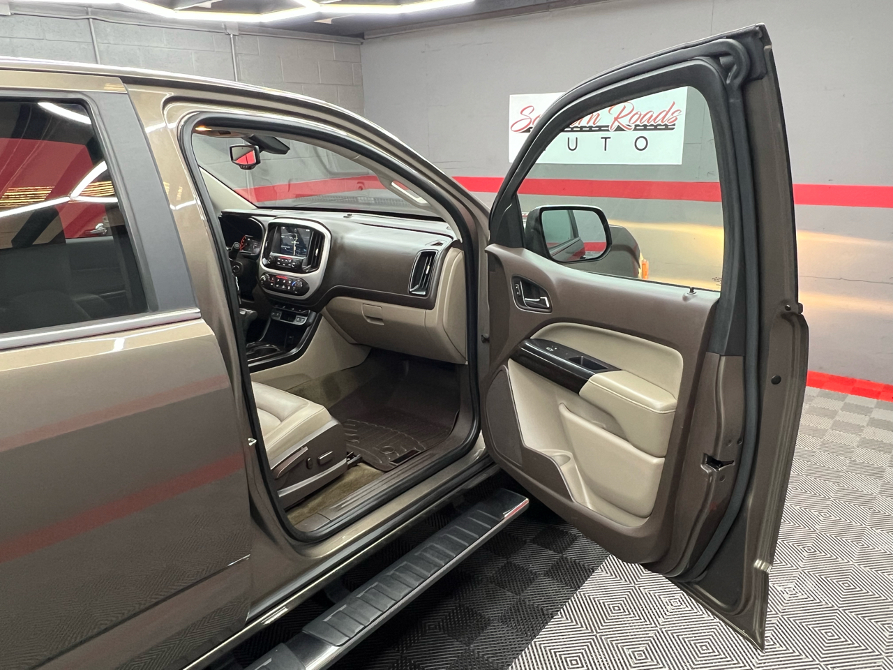 GMC Canyon SLT Crew Cab 2WD Short Box 2015