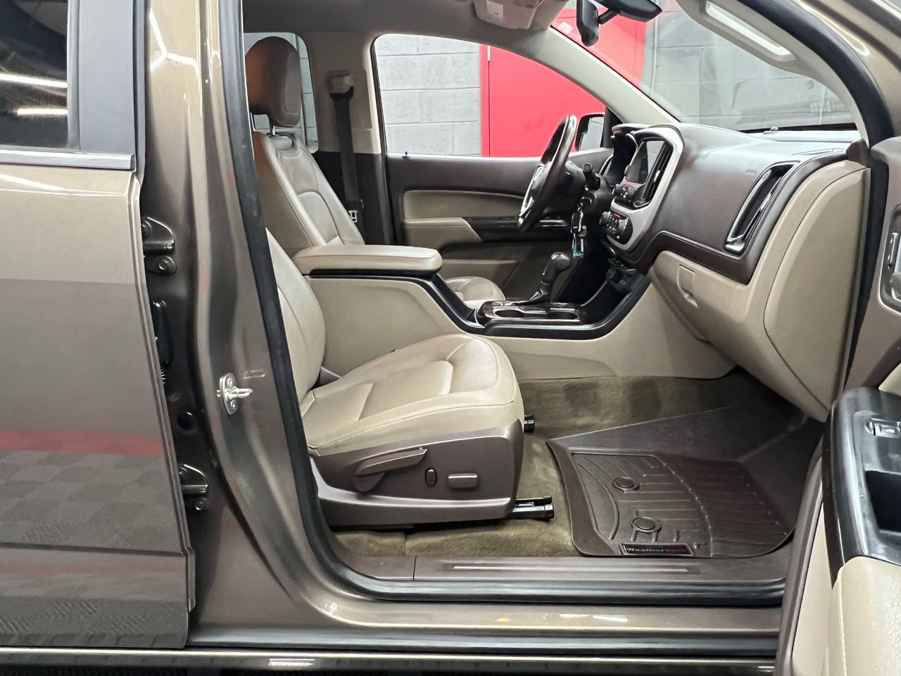 GMC Canyon SLT Crew Cab 2WD Short Box 2015