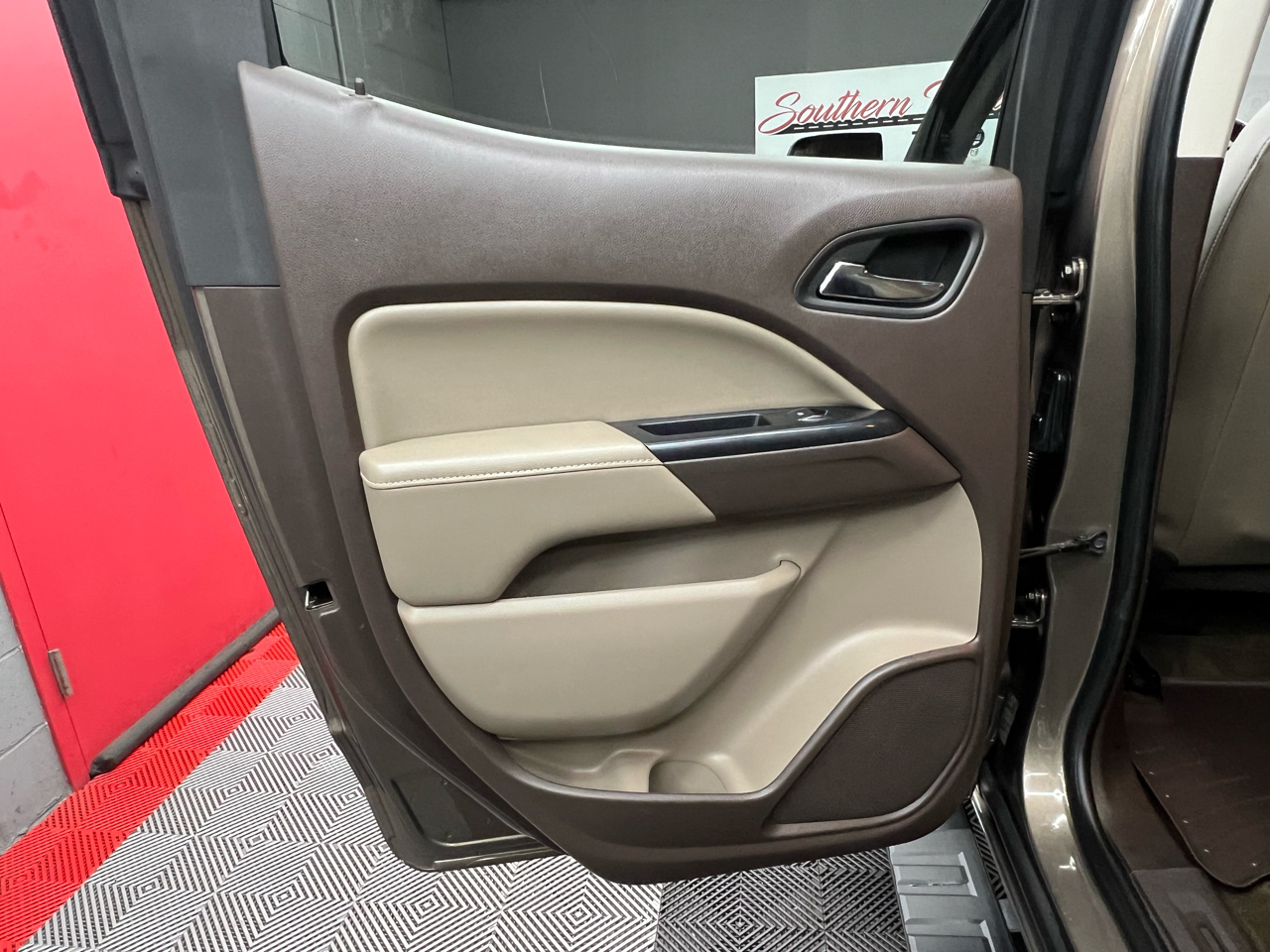 GMC Canyon SLT Crew Cab 2WD Short Box 2015