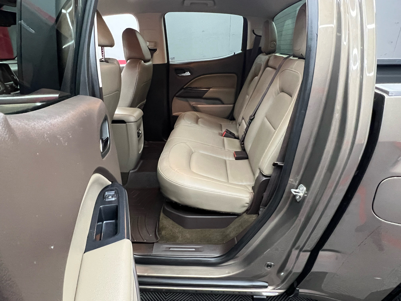 GMC Canyon SLT Crew Cab 2WD Short Box 2015