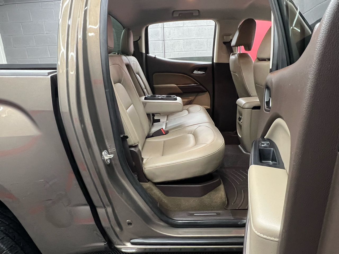 GMC Canyon SLT Crew Cab 2WD Short Box 2015