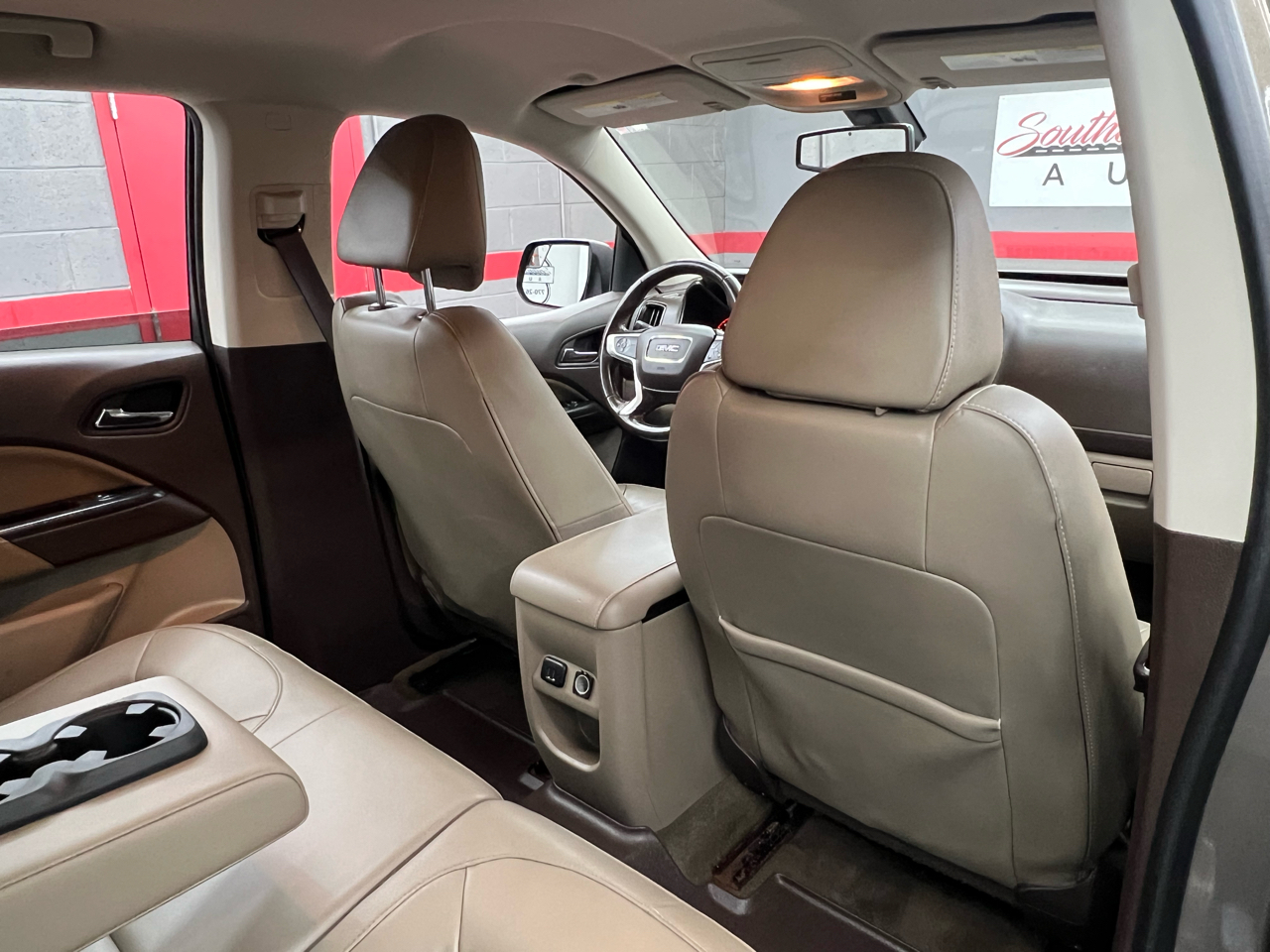 GMC Canyon SLT Crew Cab 2WD Short Box 2015