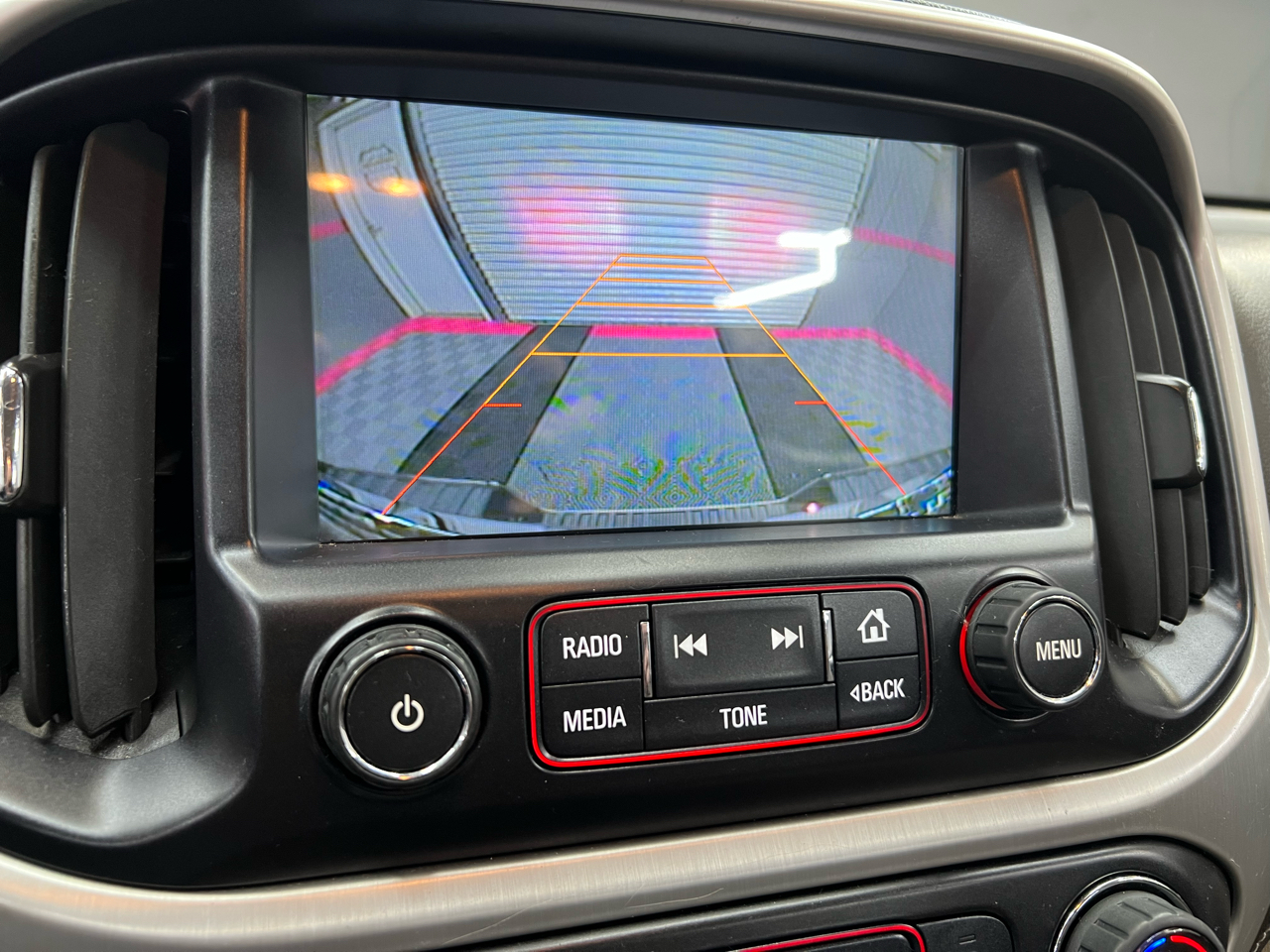 GMC Canyon SLT Crew Cab 2WD Short Box 2015