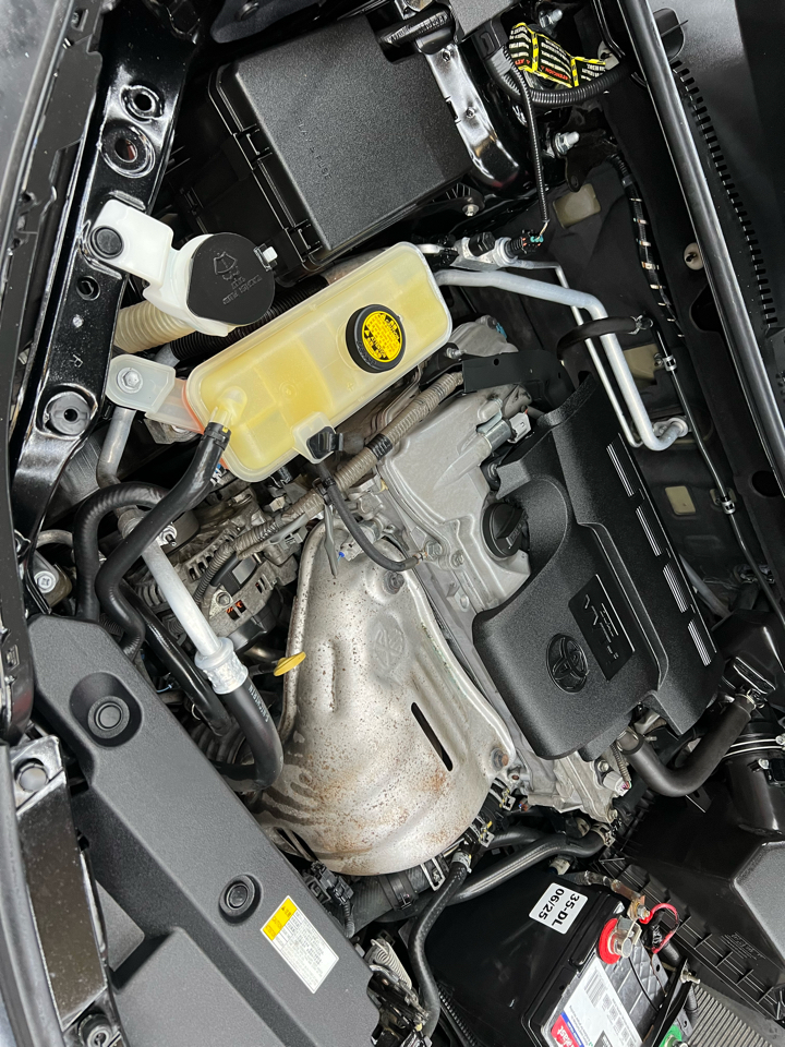 Toyota RAV4 LE FWD 2016