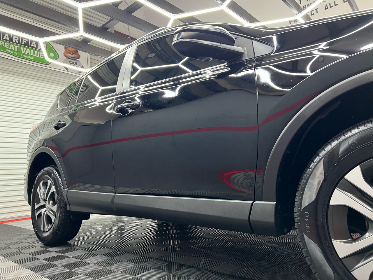 Toyota RAV4 LE FWD 2016