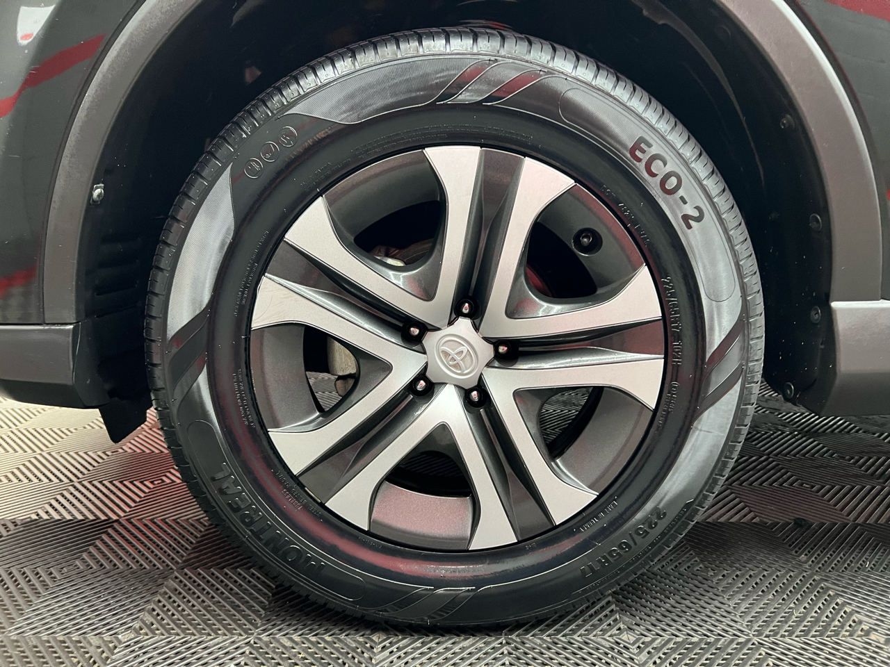 Toyota RAV4 LE FWD 2016