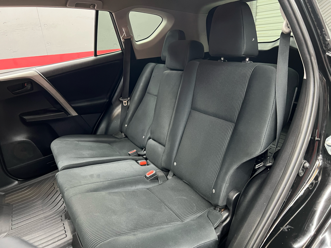 Toyota RAV4 LE FWD 2016