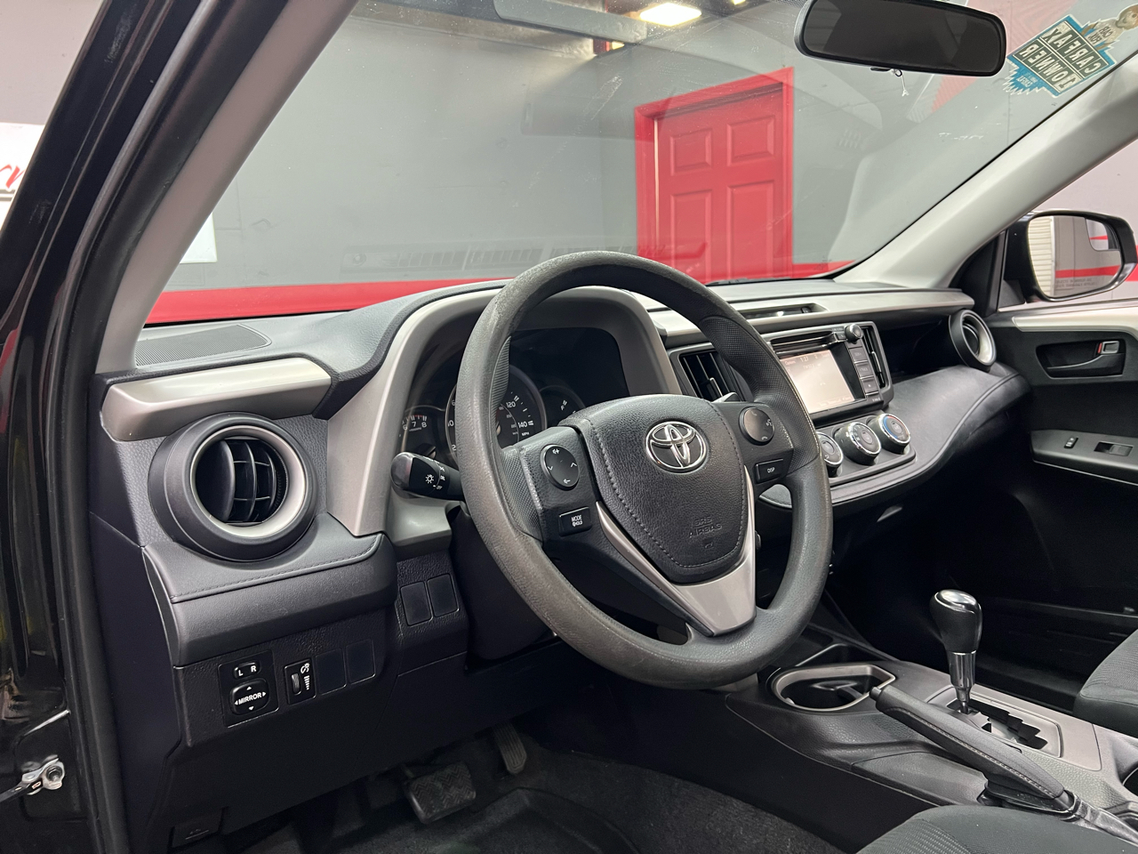 Toyota RAV4 LE FWD 2016