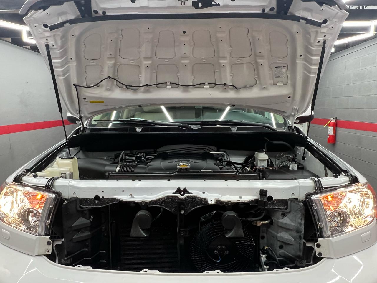 Toyota Sequoia  2015