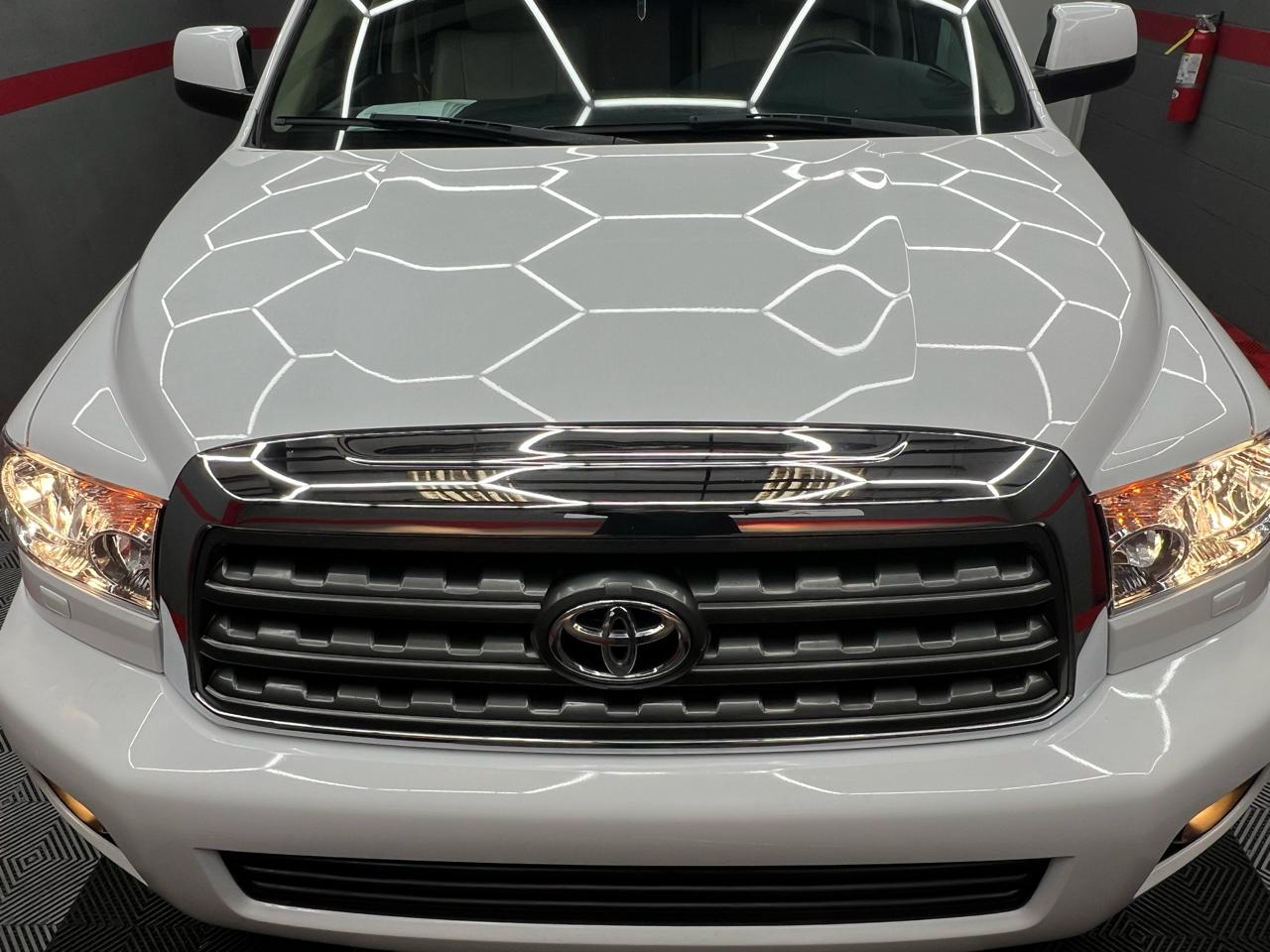 Toyota Sequoia  2015