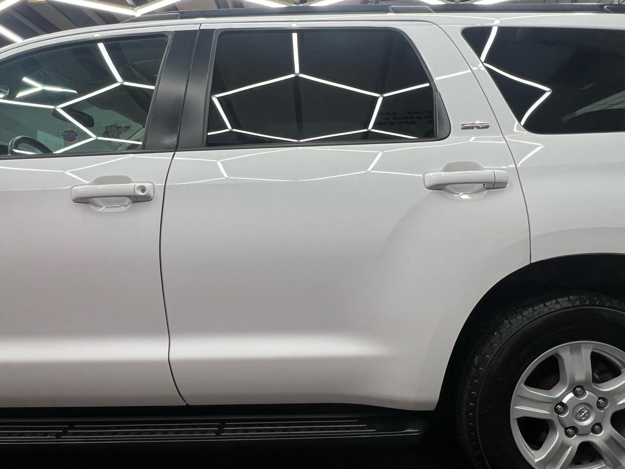 Toyota Sequoia  2015