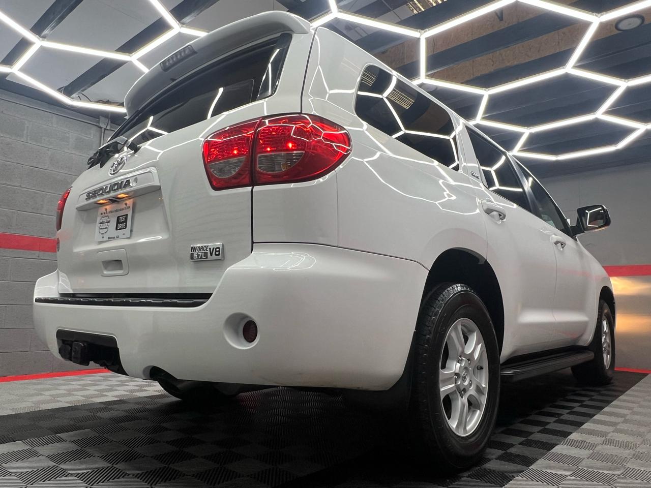 Toyota Sequoia  2015