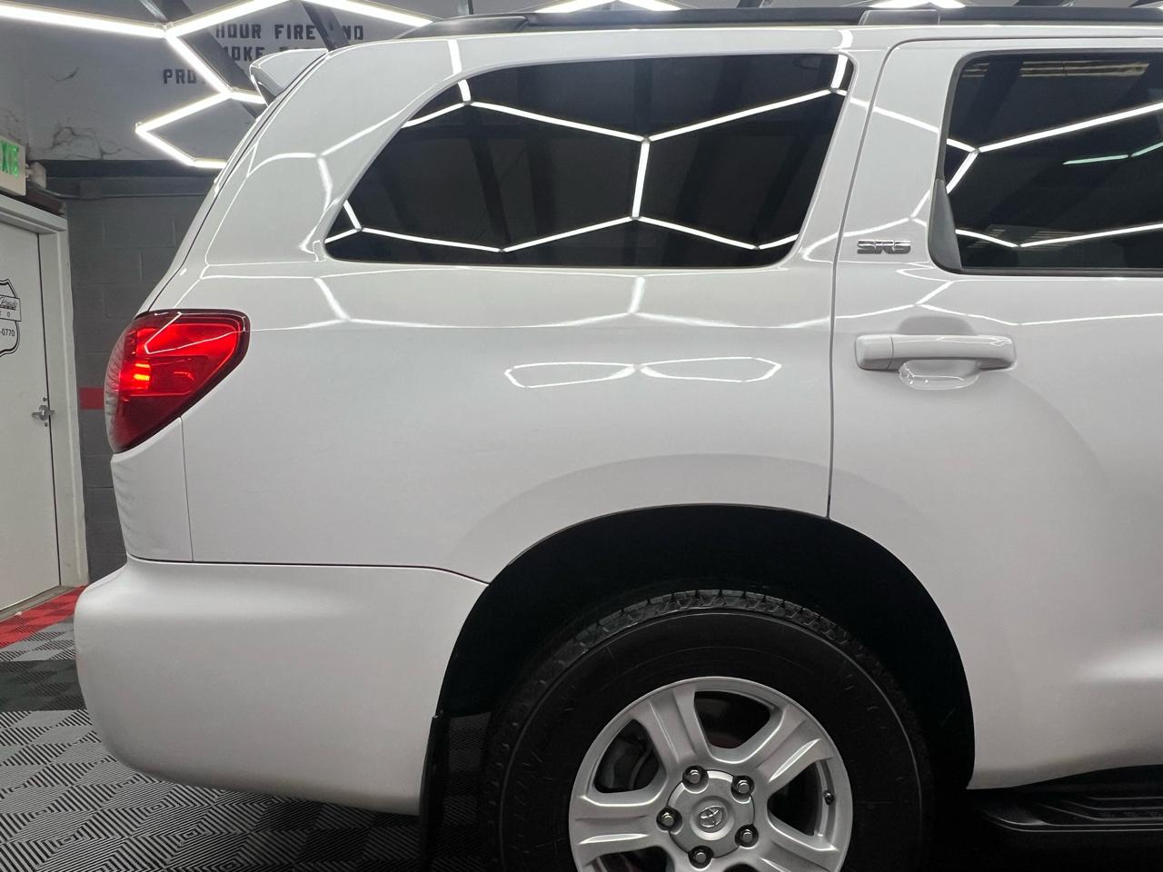 Toyota Sequoia  2015