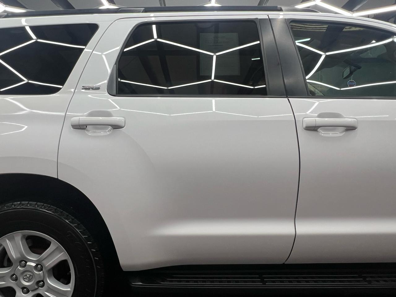 Toyota Sequoia  2015