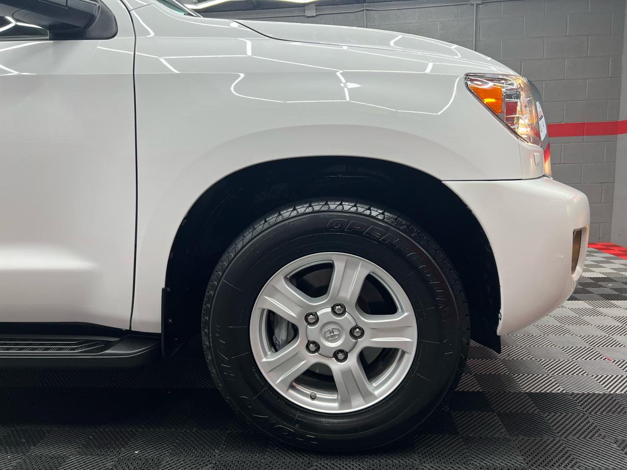 Toyota Sequoia  2015