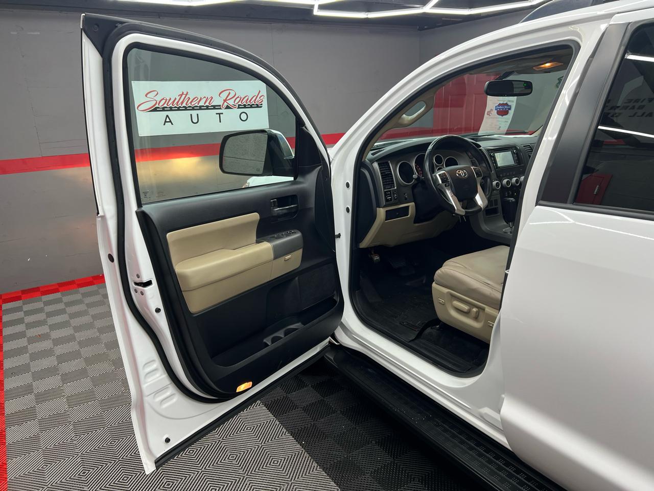 Toyota Sequoia  2015