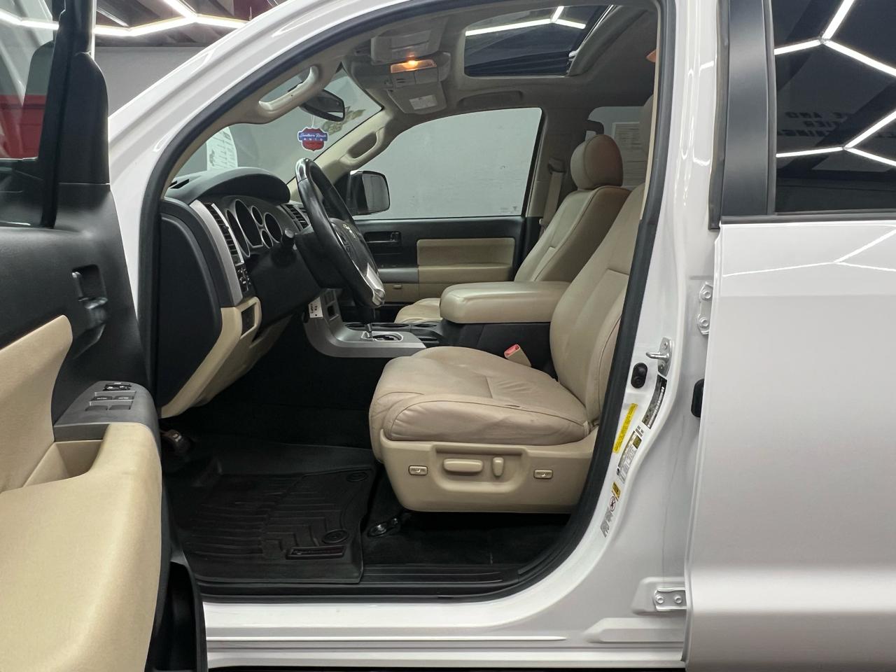 Toyota Sequoia  2015