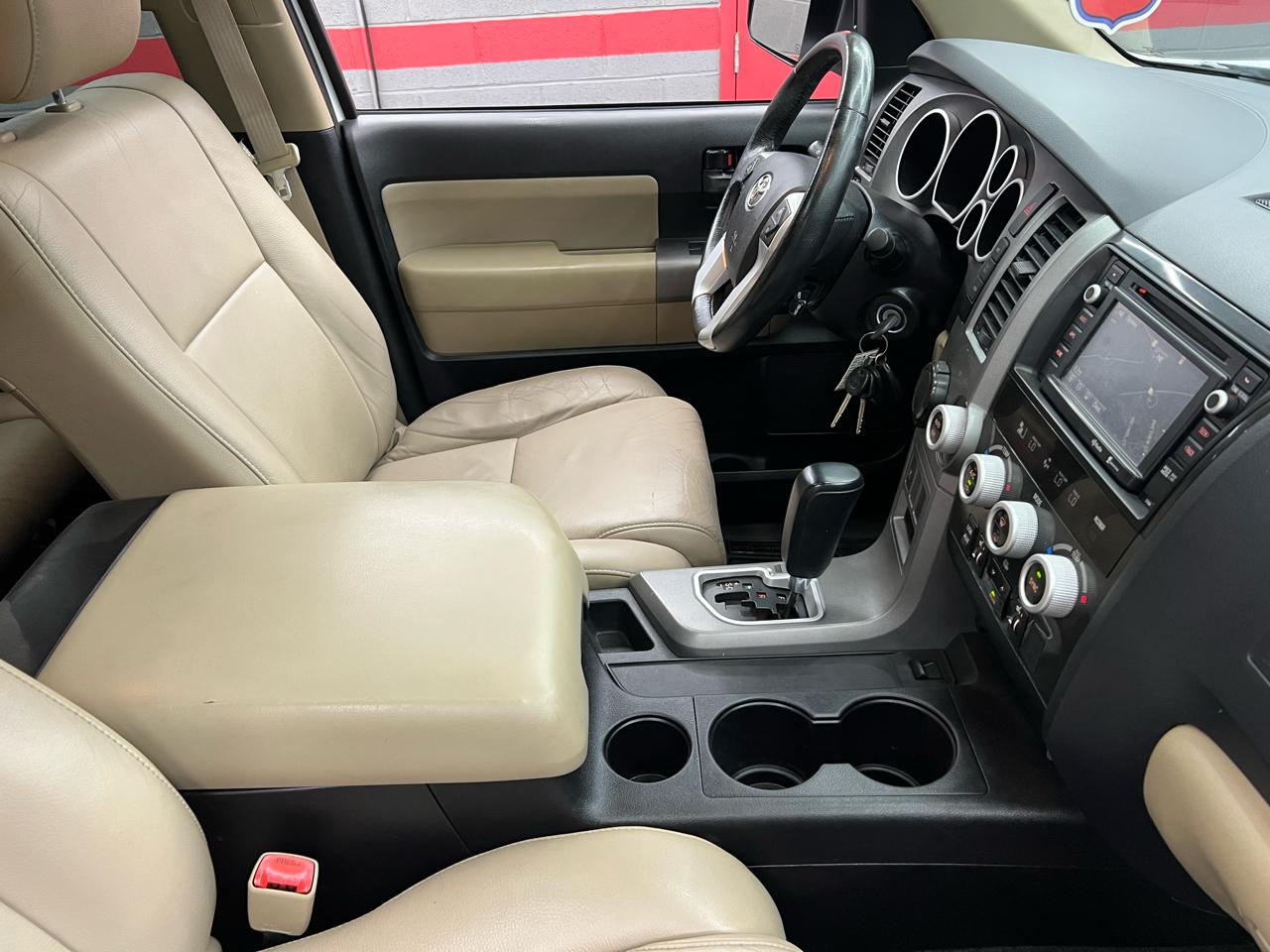 Toyota Sequoia  2015