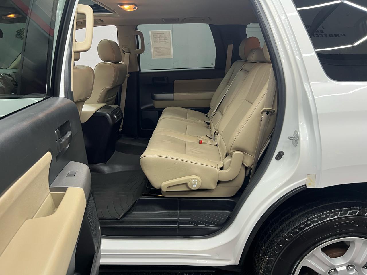 Toyota Sequoia  2015