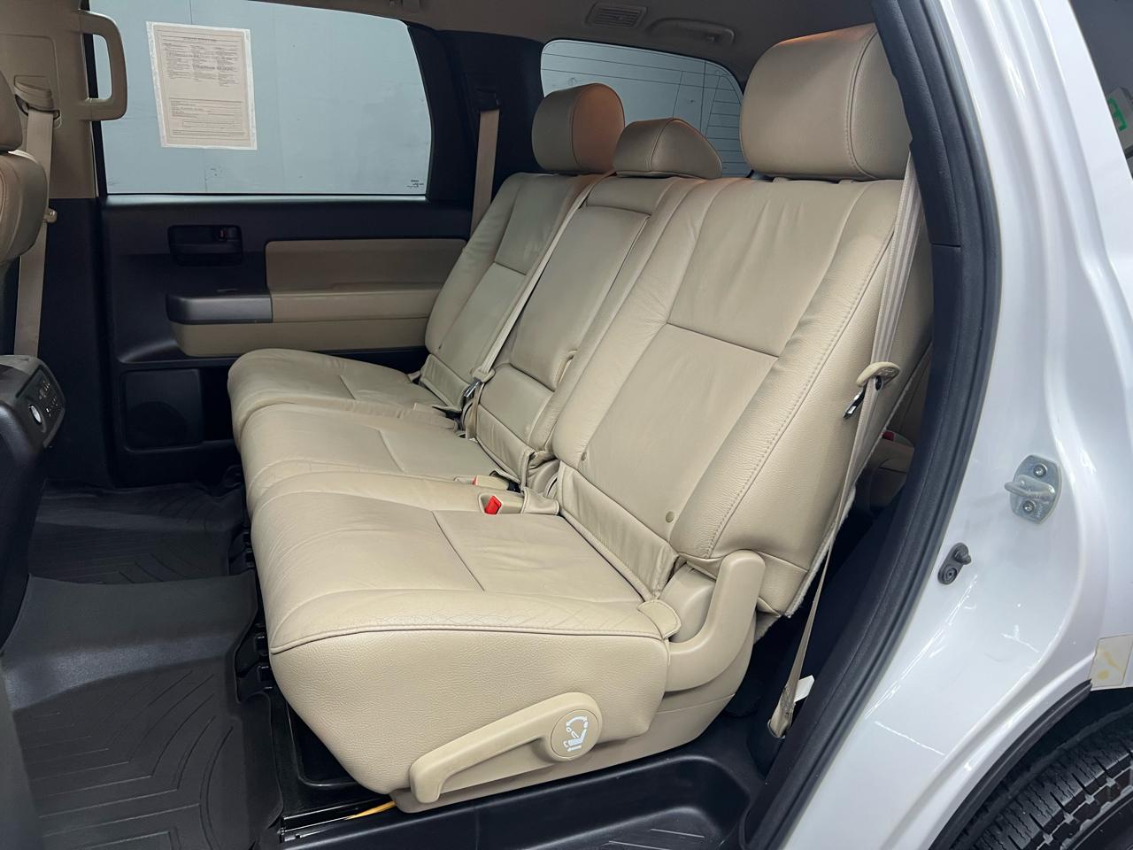 Toyota Sequoia  2015