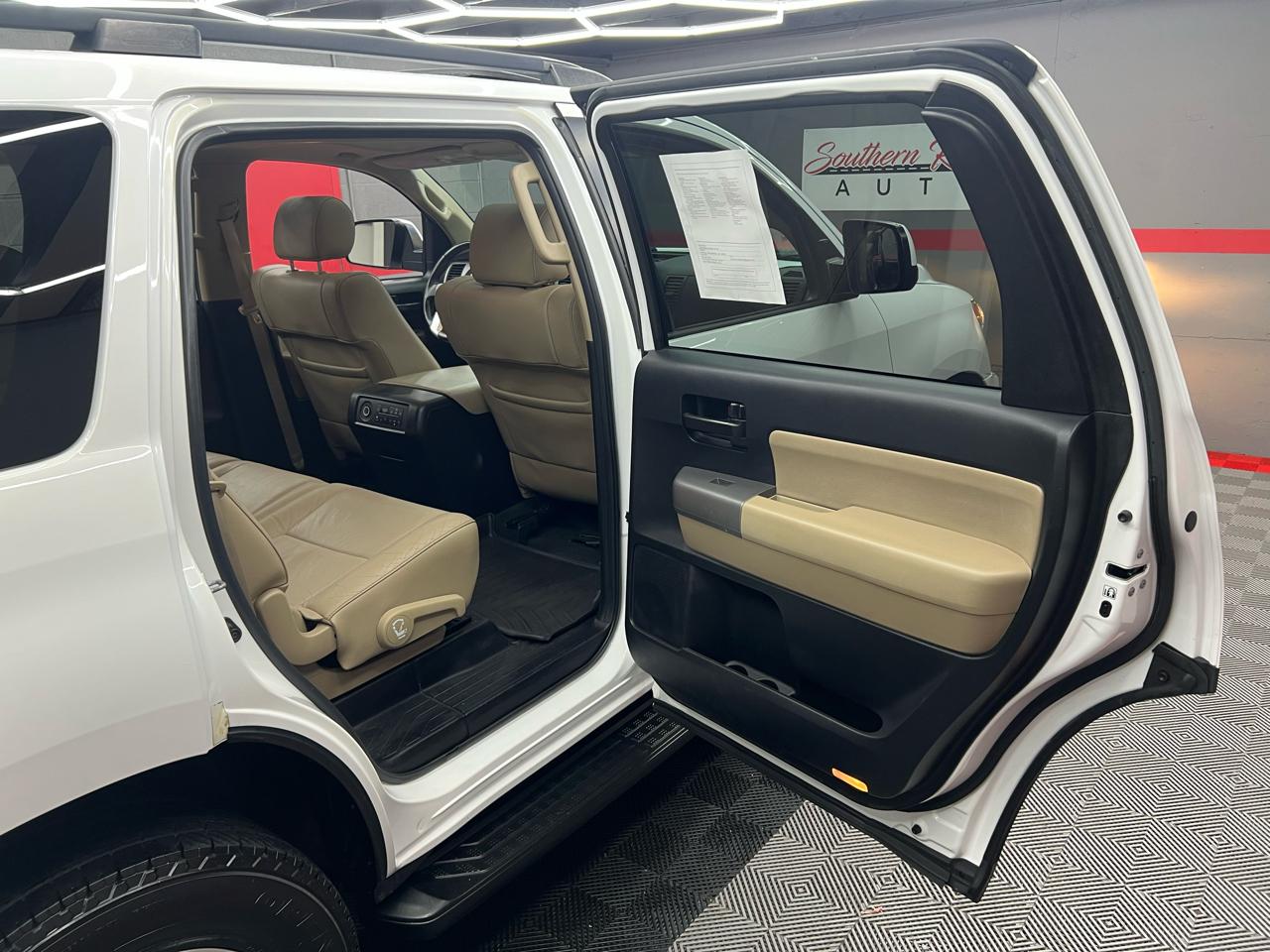 Toyota Sequoia  2015