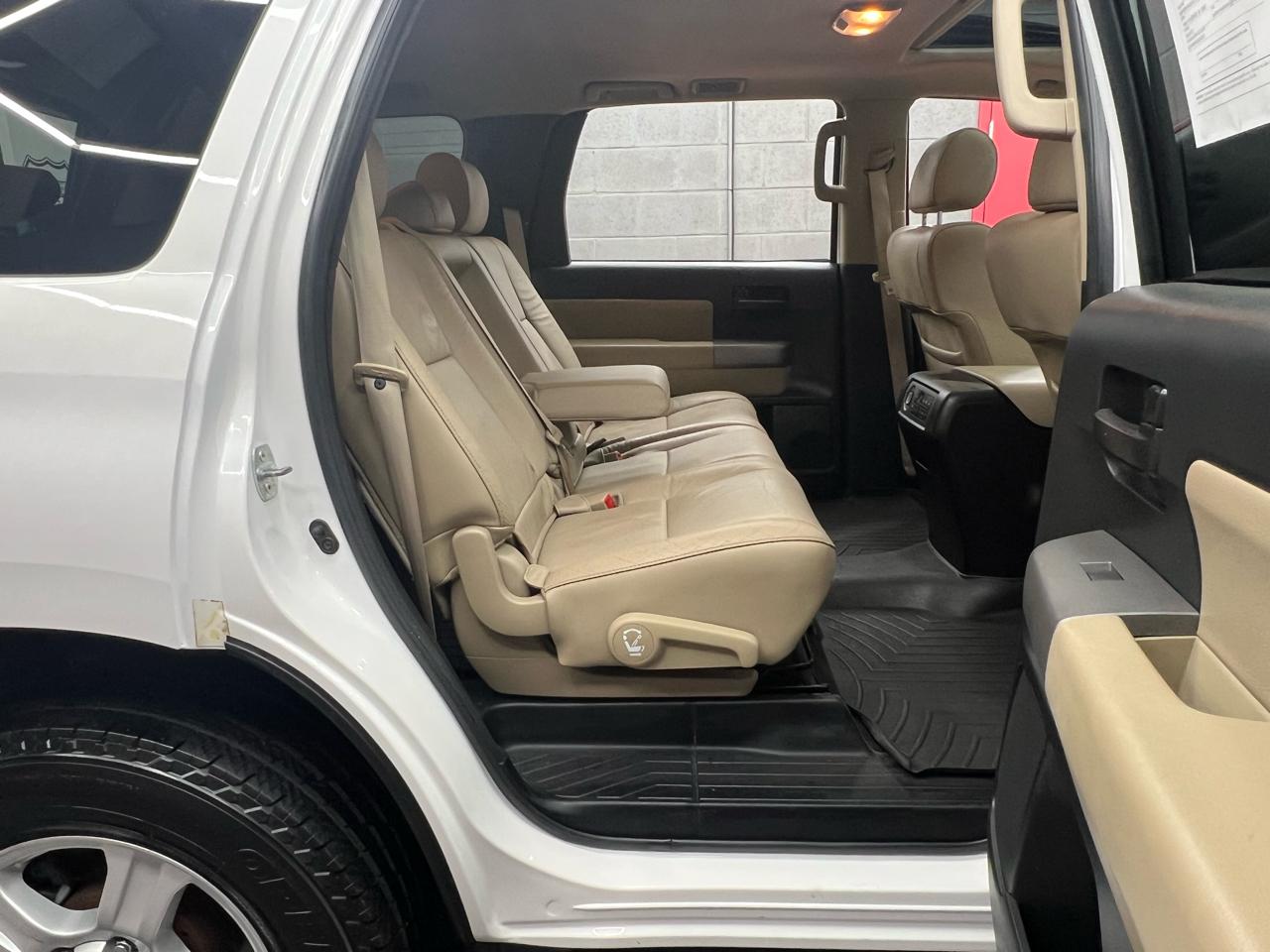 Toyota Sequoia  2015