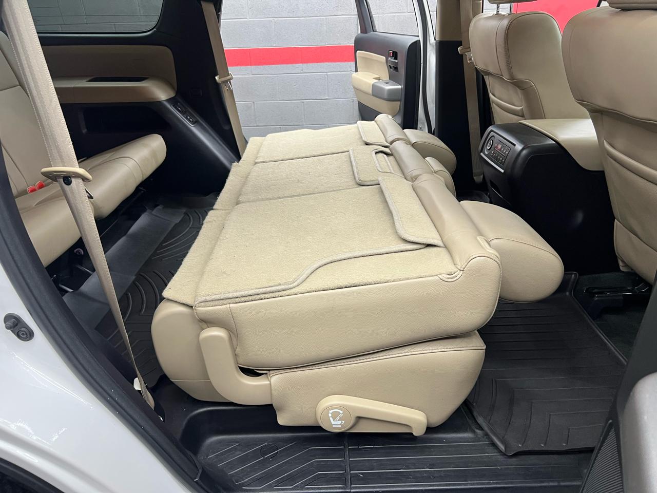 Toyota Sequoia  2015